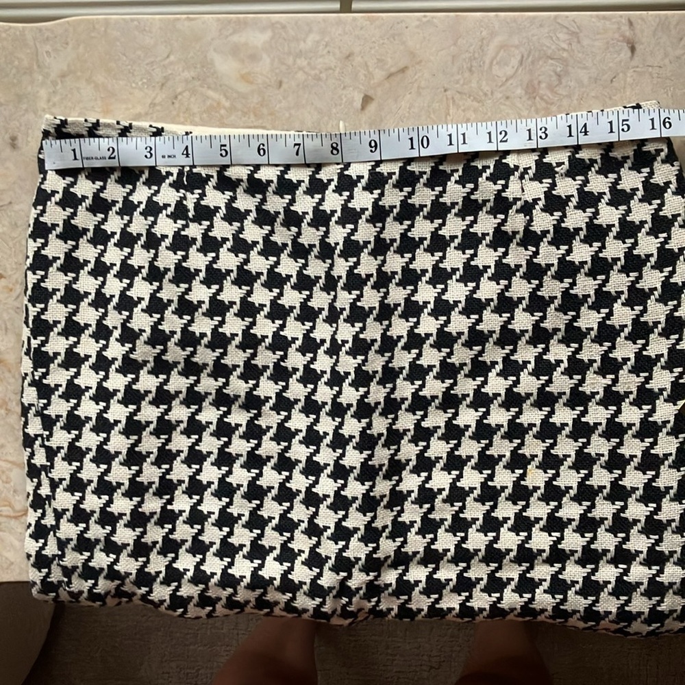 Dana Buchman Woven Houndstooth Pencil Skirt - Picture 7 of 7